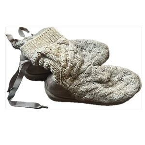 Ugg Australia Isla Bow Boots